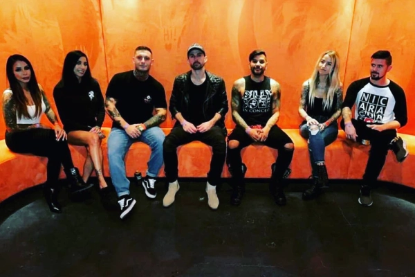 Houston Nightlife: Best Bars & Nightclubs for Adults This Weekend - Top Rated Choices The Dirt Bar in Houston - Top Rated Choices