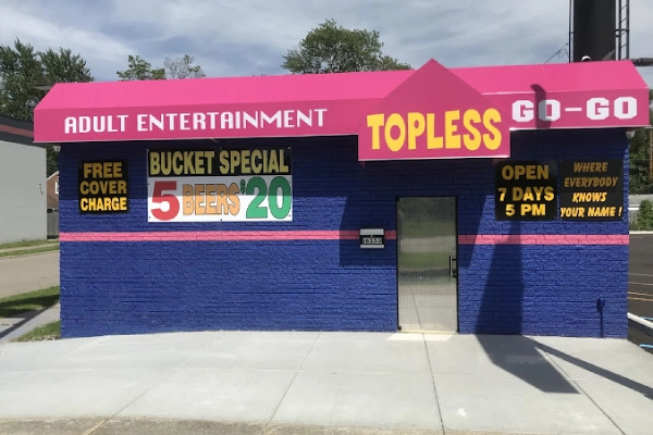 Best Strip Clubs in Detroit, MI - Top Rated Choices Chapeau Vert Lounge in Detroit - Top Rated Choices