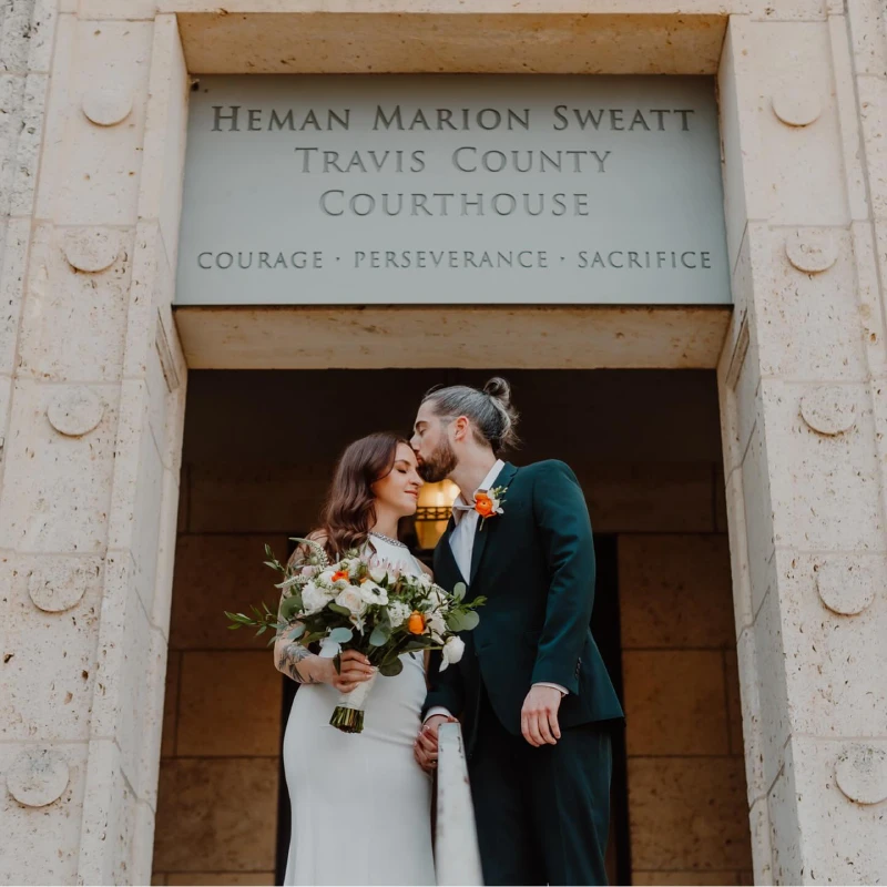 Best Wedding Photographers in Austin, TX | Recommended by Locals & Couples’ Reviews - Top Rated Choices Lisa Woods Photography in Austin, TX - Top Rated Choices