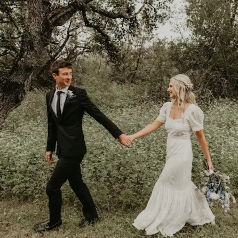 Best Wedding Photographers in Austin, TX | Recommended by Locals & Couples’ Reviews - Top Rated Choices Southern Love Creative by Nikk Nguyen in Austin, TX - Top Rated Choices