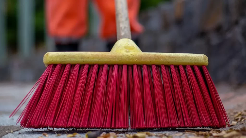 Explore Best Gutter Cleaning Services in San Antonio, TX - Top Rated Choices Best Gutter Cleaning in San Antonio, TX - Top Rated Choices_